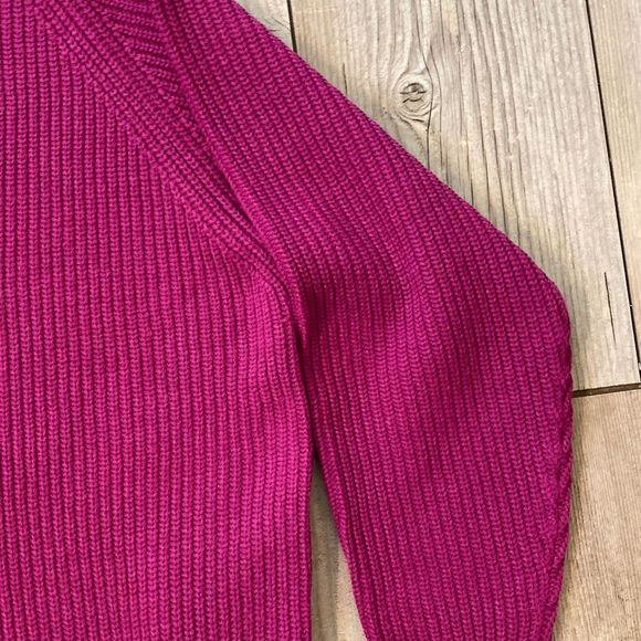 Vintage Carriage Court Oversized Fuchsia Sweater Large - Picture 3 of 7